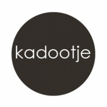 ronde kado sticker kadootje zwart monochrome